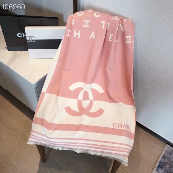 ๐โจAUTHENTICโจ๐CHANEL scarf - Picture 1 of 4